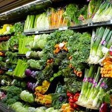 Supermarket vegetable display